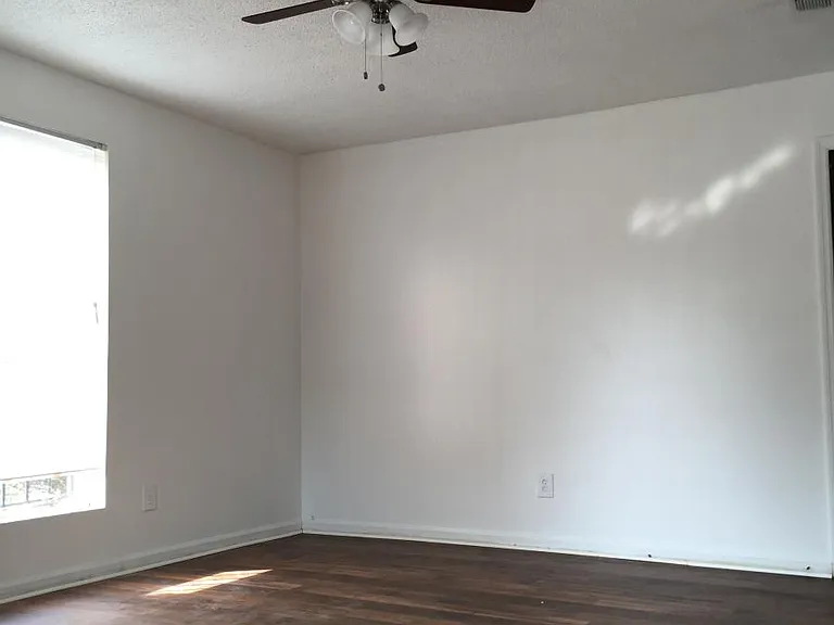 2326 Winston Way — Photo 6