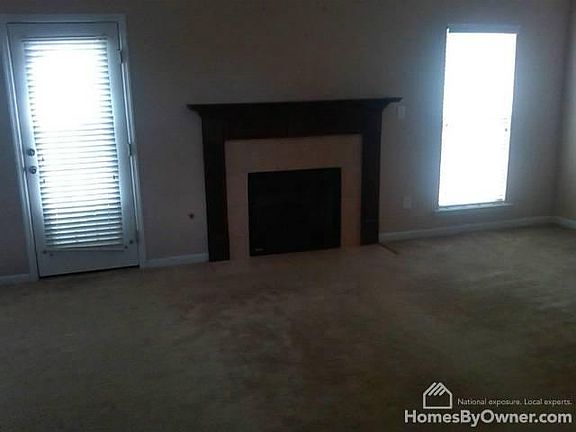 Greatroom w/ Fireplace