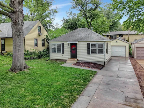 3245 S 44th St, Lincoln, NE 68506