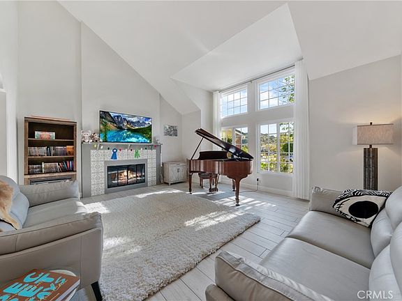4th image of 1312 Dubonnet Ct