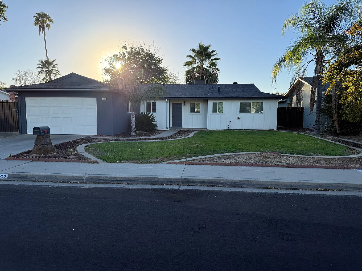 3 bed, 1114 sqft, $2,150 — Photo 3