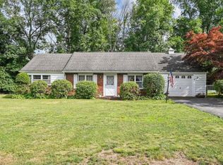 19 Arrowhead Rd, Hopewell Junction, NY 12533