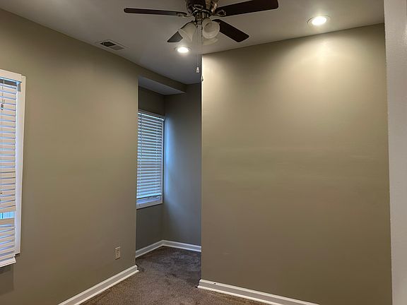 3rd image of 4444 Virginia Ave