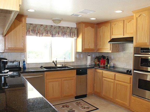 2nd image of 11825 Coyote Dr
