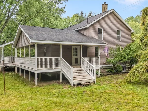 1901 Kimball Rd SE, Canton, OH 44707