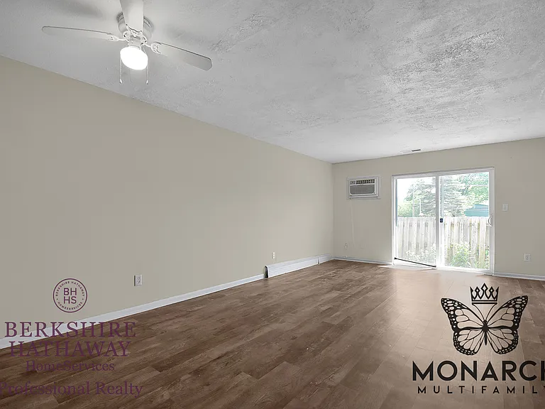 2409 Belcher Dr — Photo 30