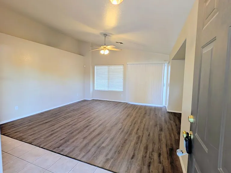 116 W Del Rio St — Photo 4