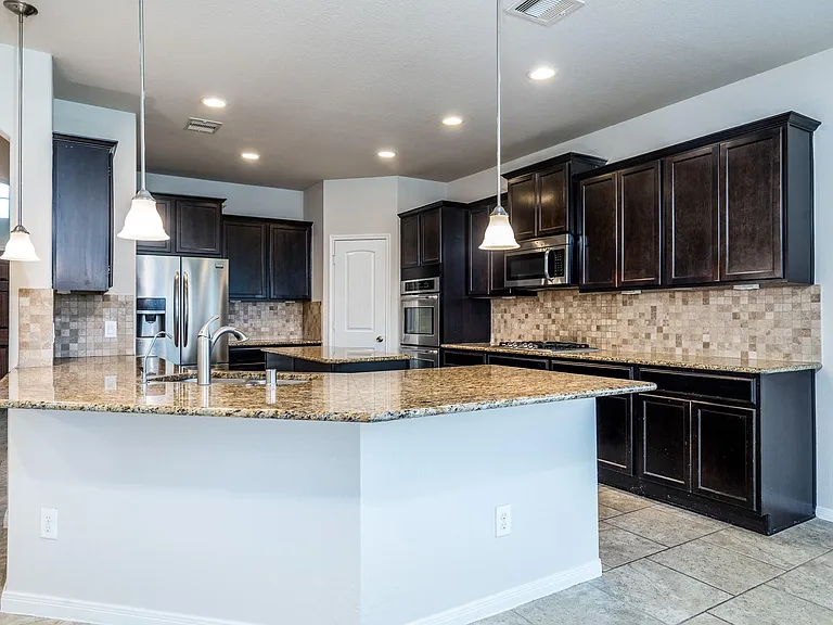 22918 Caverly Ln — Photo 6