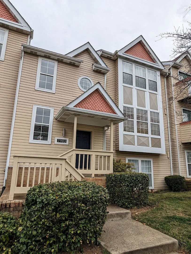 Extremely well cared for ground level condo available late October! — Photo 1