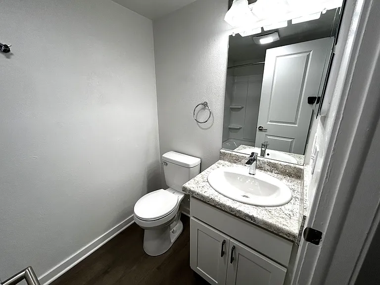 Charter Oaks Apartments — Photo 161