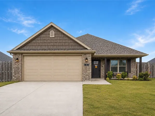 61 Manhattan Way, Fayetteville, AR 72704