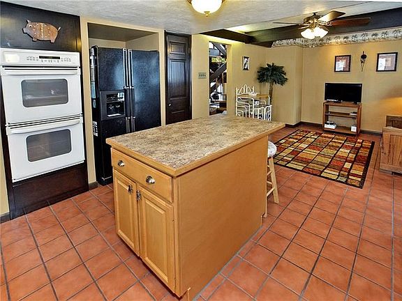 4th image of 3512 Ivy Dr