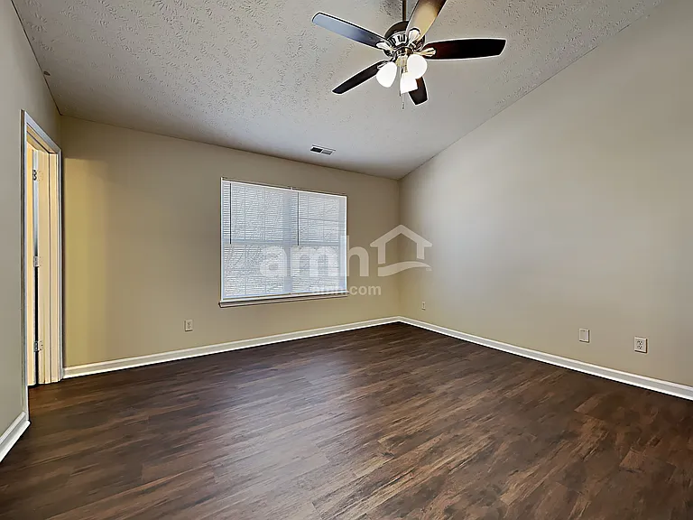 4803 Oakton Way — Photo 9