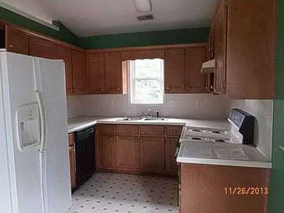 2nd image of 1950 Foster Trace Ct