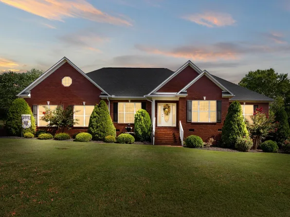 1315 Morlinty Ct, Columbia, TN 38401