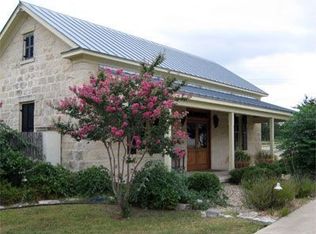 648 Post Oak Rd, Fredericksburg, TX 78624