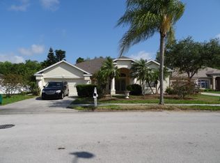 935 Carriage Hill Rd, Melbourne, FL 32940