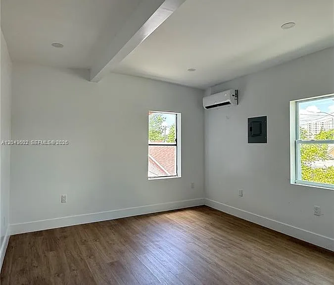 211 SW 10th Ave #4 — Photo 10