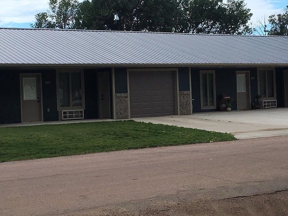 1st image of 208 E 2nd Ave #3