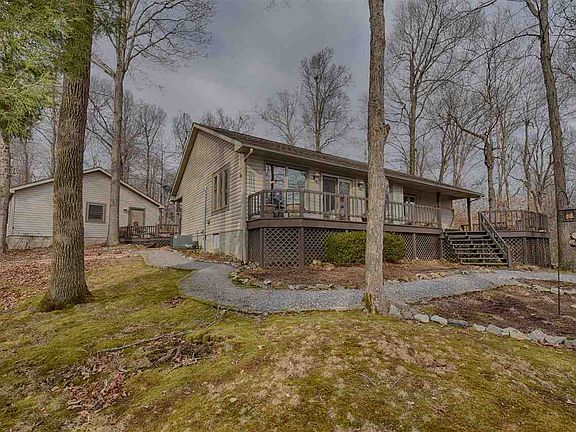 3rd image of 64 Woodlane Cir