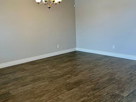 4th image of 713 Sahallee Dr