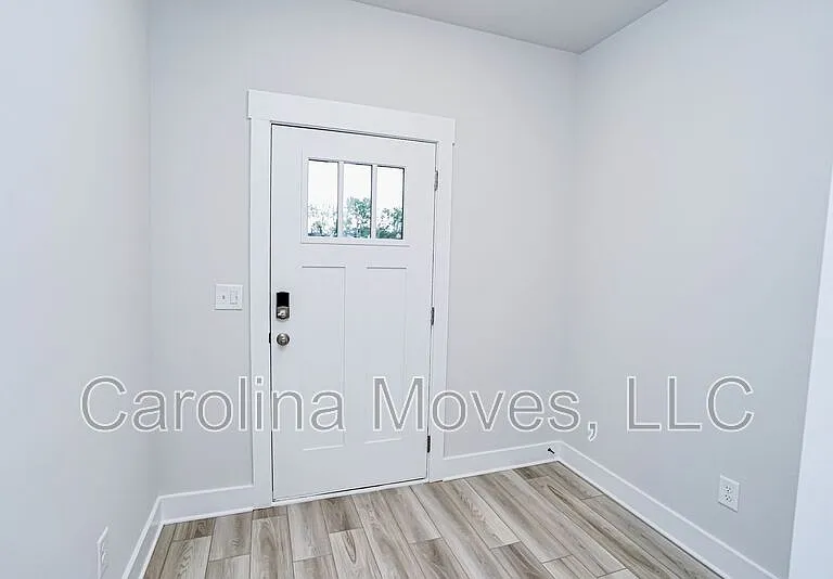 1358 Maplesmith Way — Photo 2