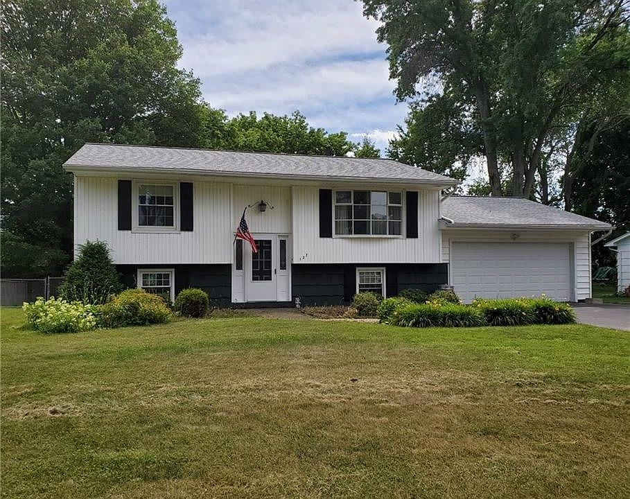 1st image of 127 Sherwood Dr