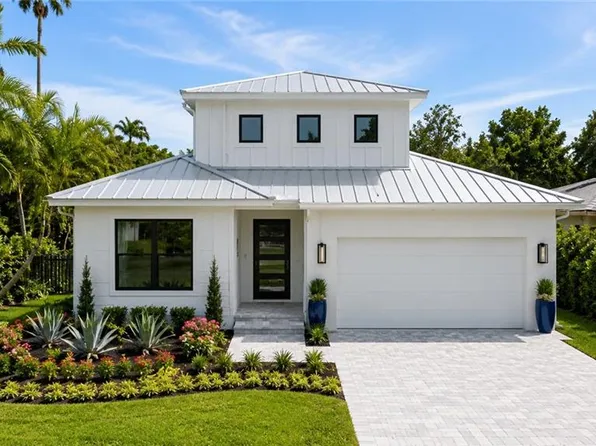 3028 Woodside AVE, NAPLES, FL 34112