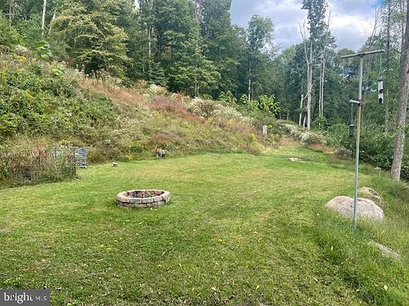 3rd image of 304 Witmer Rd
