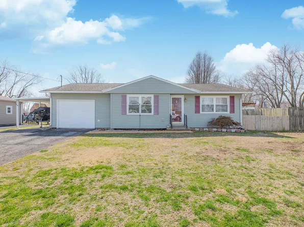 225 Virginia St, Brighton, IL 62012
