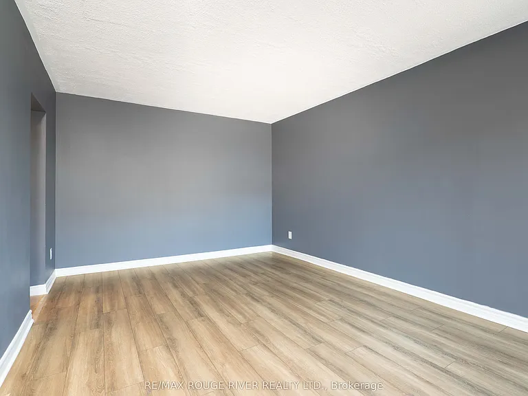 925 Bayly St #27 — Photo 7