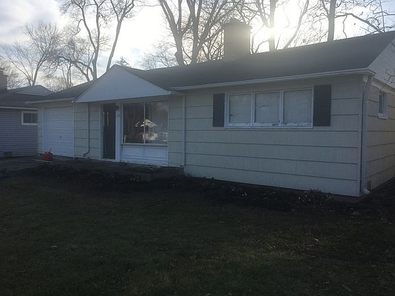 3rd image of 128 N Knollwood Dr