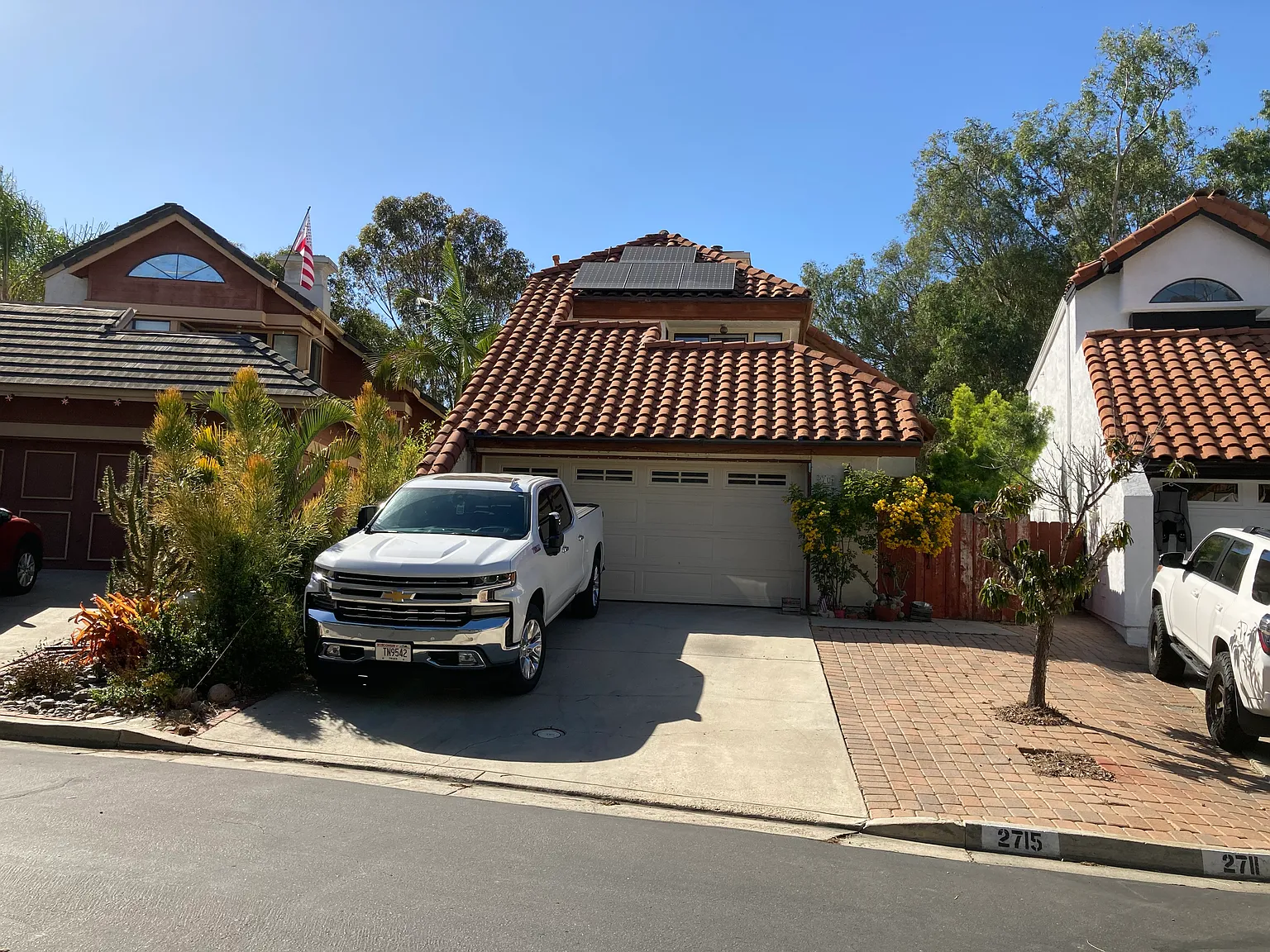2715 Cypress Hill Rd — Photo 1
