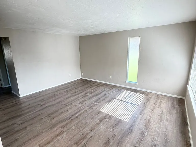 198 E Milton St #1 — Photo 6