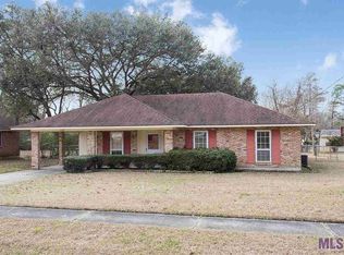 11489 Saint Lawrence Dr, Baton Rouge, LA 70811