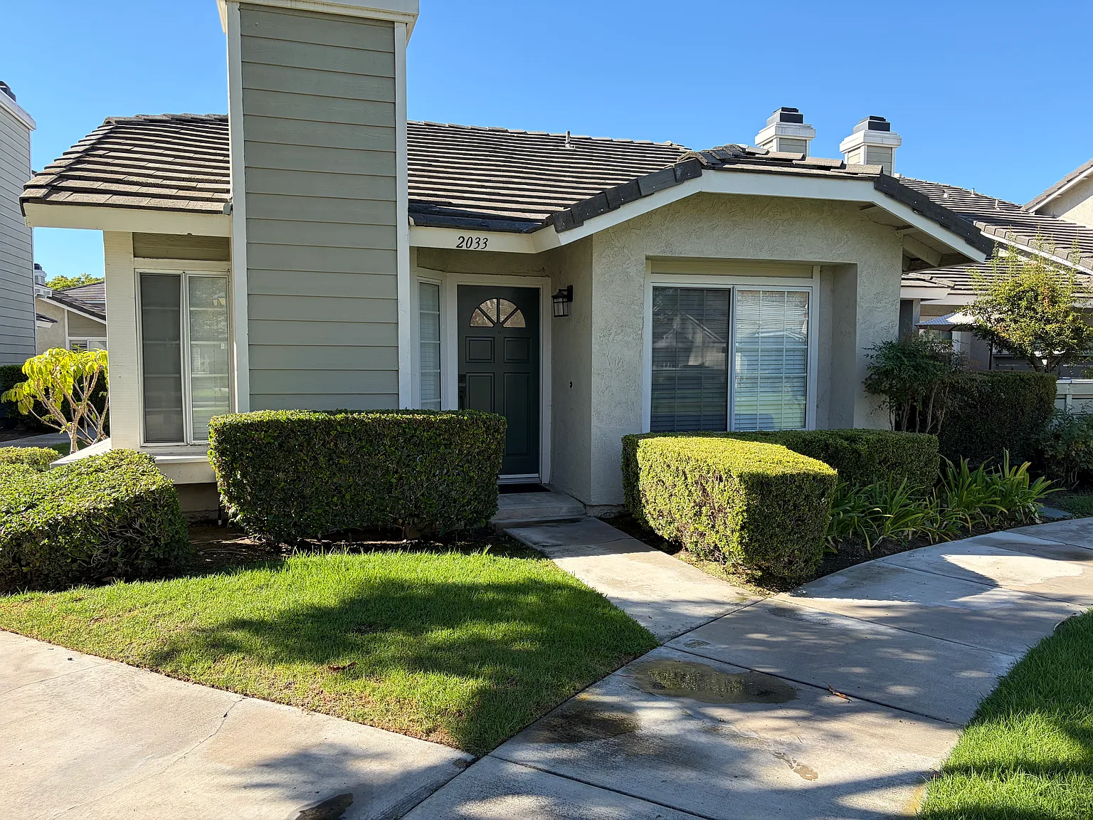 2 bed, 1050 sqft, $2,950 — Photo 1
