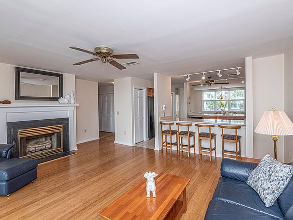3rd image of 1664 Marsh Harbor Ln Unit A