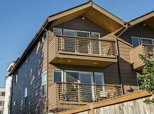 3273 SW Avalon Way B #B, Seattle, WA 98126