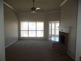 3rd image of 8413 Odell St