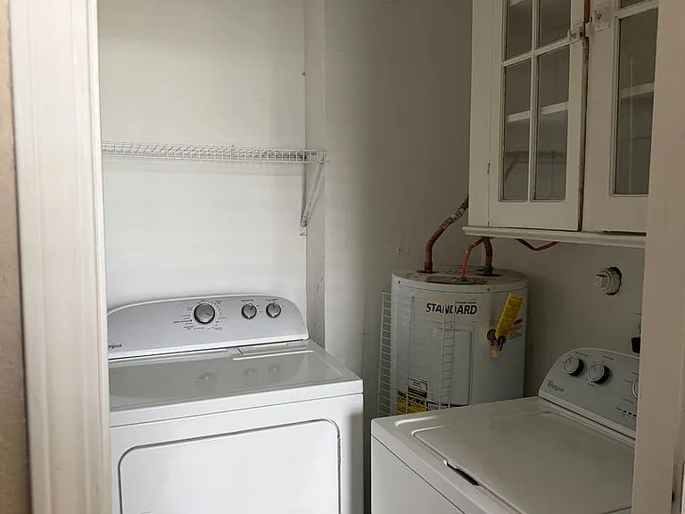 115 Lockett St — Photo 9