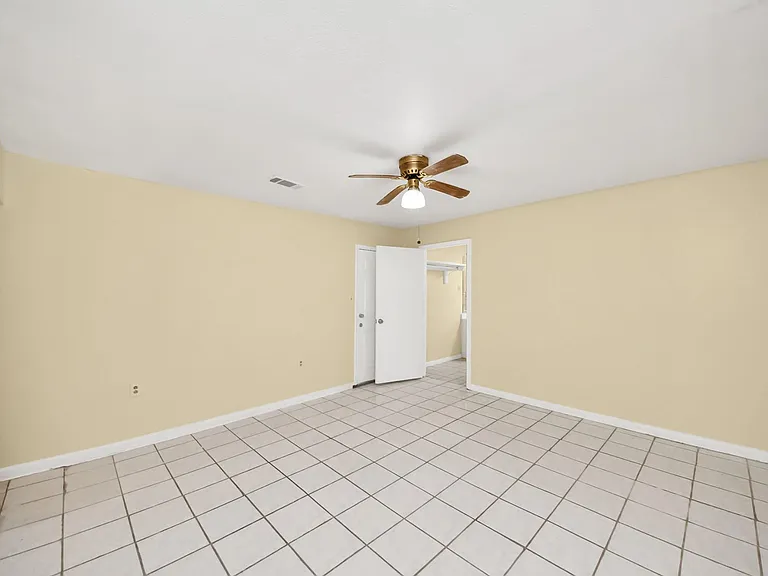 8105 Lanham Ln — Photo 23
