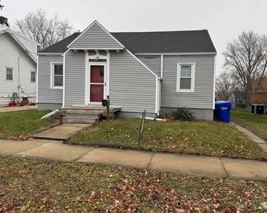 827 1st Ave NE, Oelwein, IA, 50662