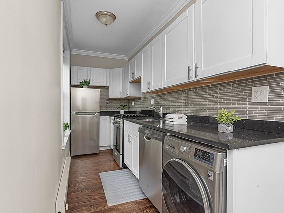 4th image of 915 W Waveland Ave #923-1D