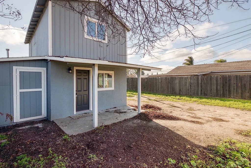 Building Photo - 521 Imperial Ave #B