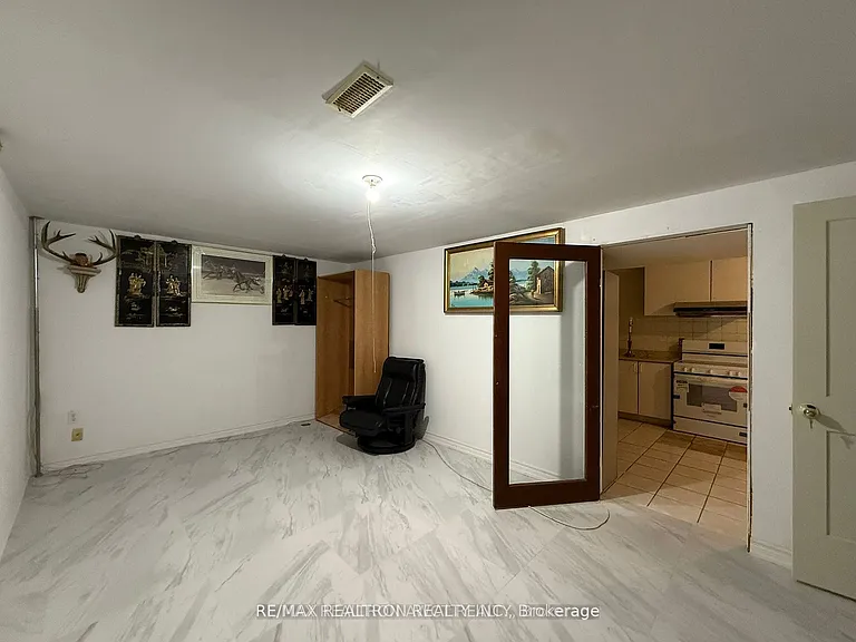 61 Wilmont Dr — Photo 9