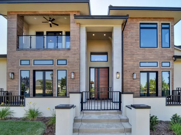 2624 Centennial Dr, Woodland, CA 95776