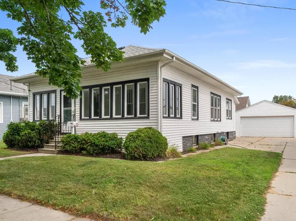 1520 Columbus STREET, Manitowoc, WI 54220