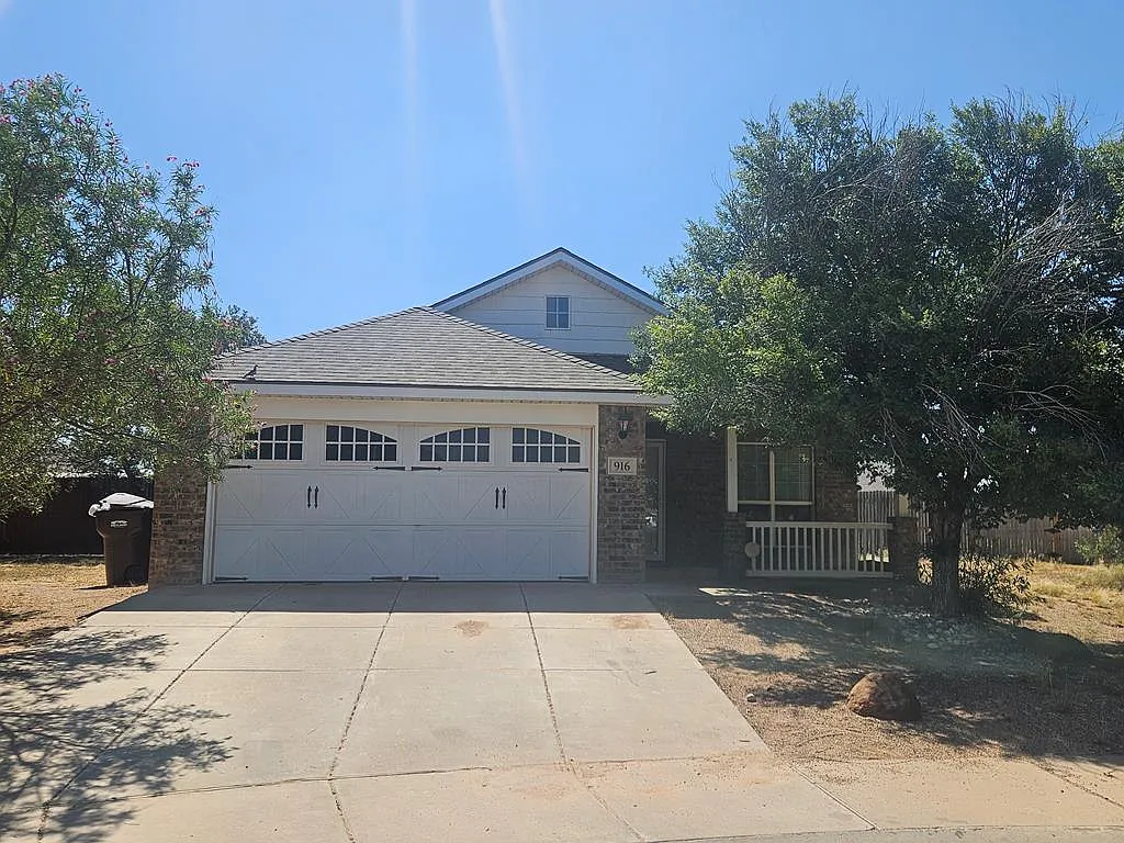 3 bed, 2.0 bath, 1516 sqft, $2,250 — Photo 1