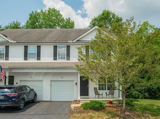 654 Grove Cir, Gahanna, OH 43230
