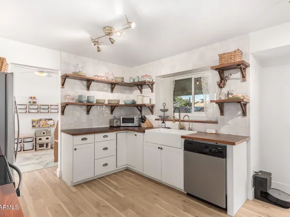 3630 W FOLLEY Street, Chandler, AZ 85226